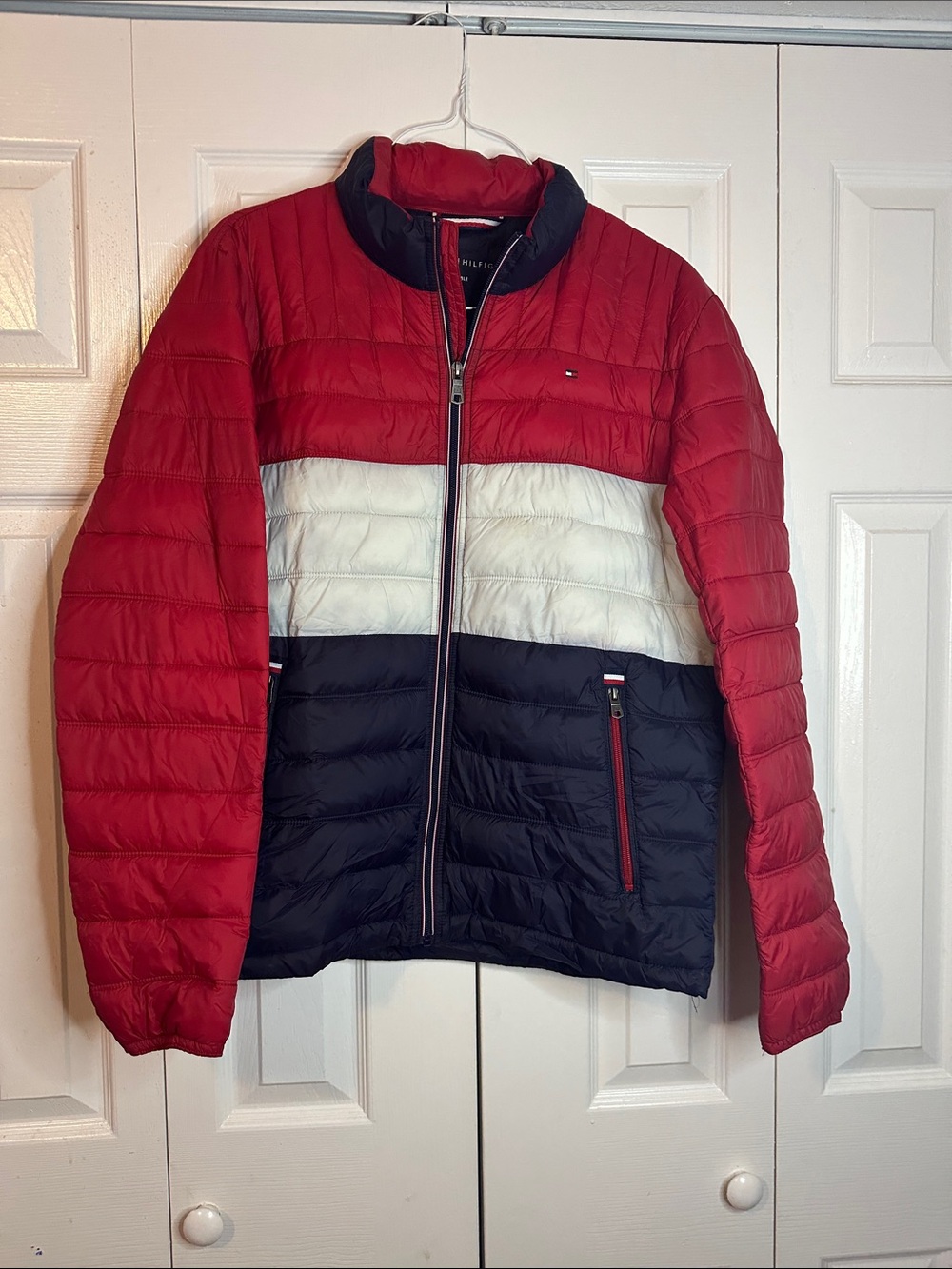 Tommy Hilfiger Men’s Red, White & Black Colorblock Quilted Puffer Jacket